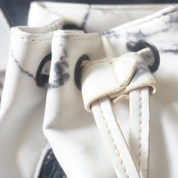 🌟Mini Marble Print Backpack - Picture 6 of 7